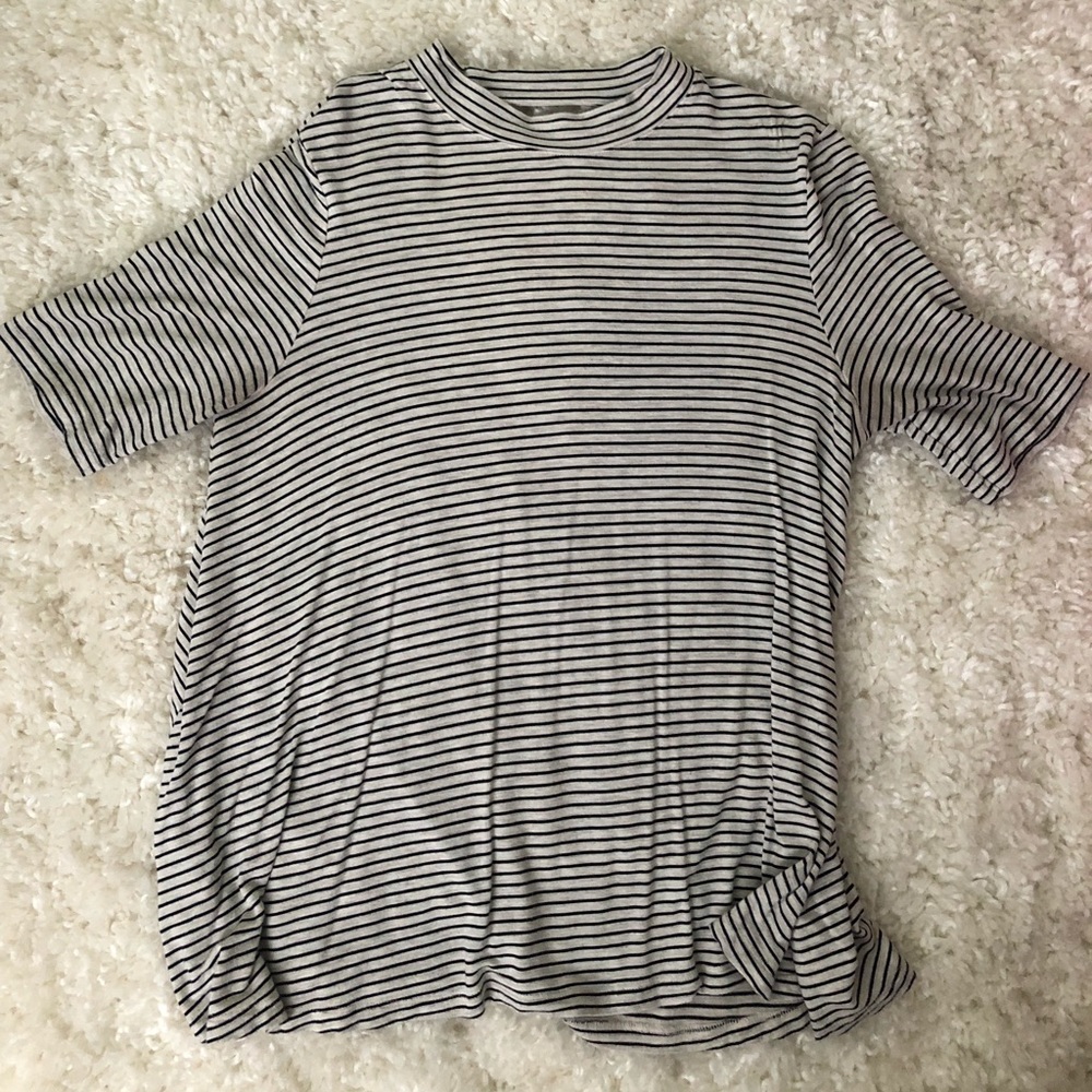 Mockneck Tee